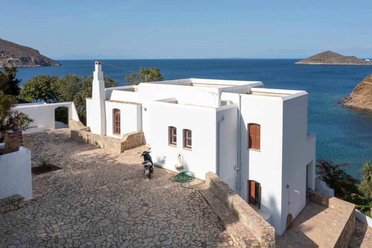 Ivi Beach Front Villa, Leros Vromolithos Exterior photo